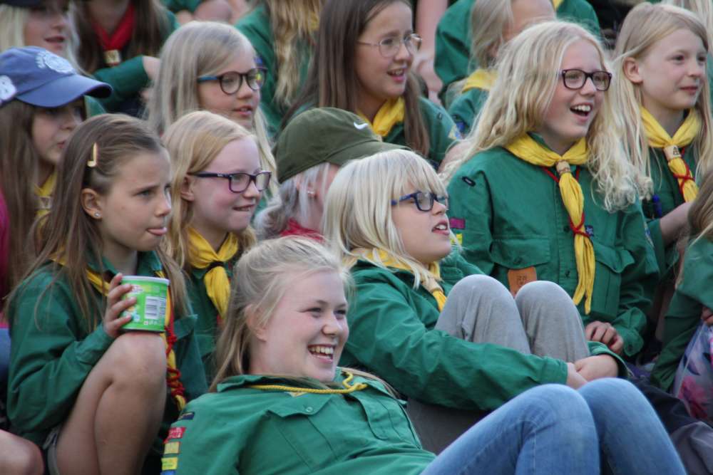 Glatt gäng på läger...
